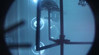 Машина для вакуумного покрытия опаловых изделий PVD